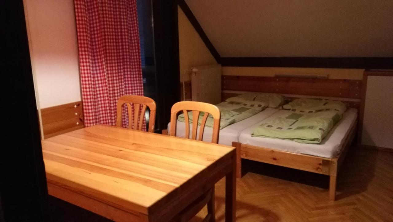 Accommodation And Restaurant Tia Cerklje na Gorenjskem Cameră foto